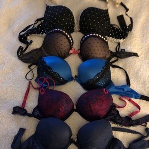 VS Victoria’s Secret bundle.6 push up bras 34-C.